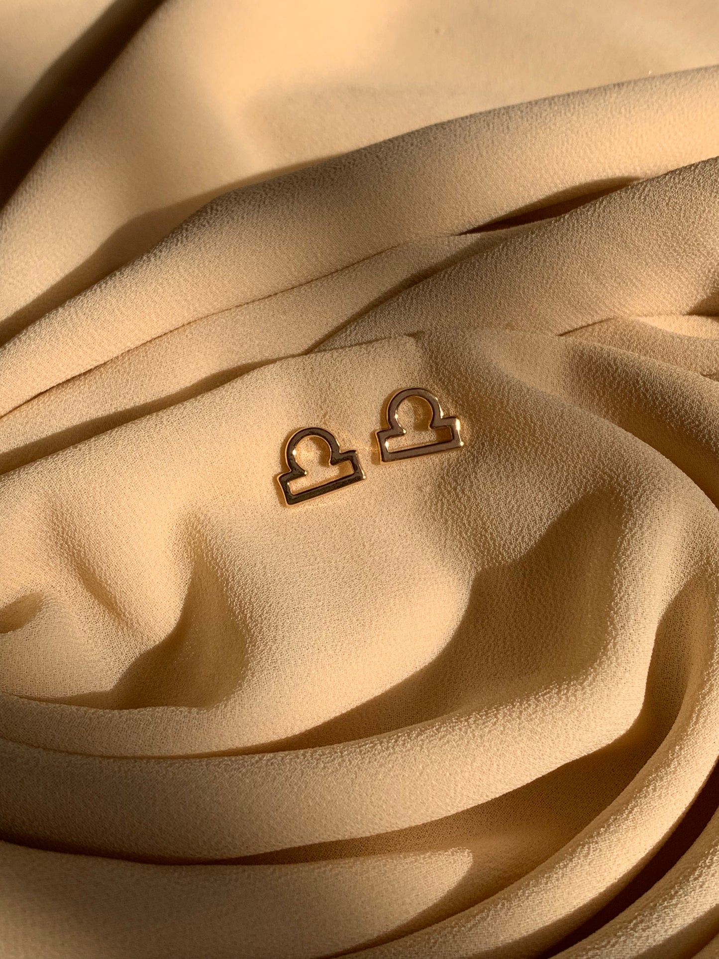 Zodiac Studs "Libra"