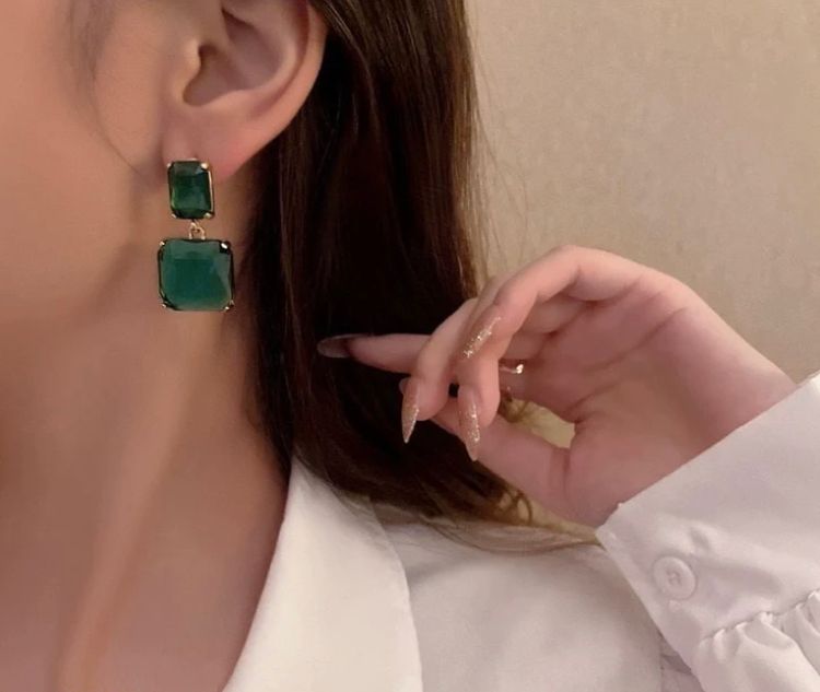 Emerald Dangle